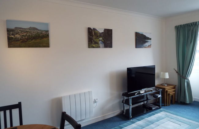 Ideal Central Edinburgh Location With On-site Private Parking - Photo 22