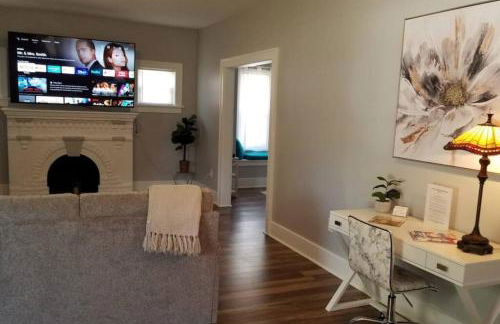 CHERRY STREET LUXURY- SHOPPING-DINING-BY DOWNTOWN AND HOSPITALs - Foto 16