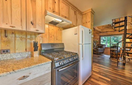 Alpine Adventures Cozy Log Cabin with Deck and Views! - Foto 9