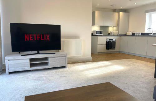 New Modern 2 Bed with parking in BISHOPS STORTFORD, close to Stansted Airport! - Foto 13