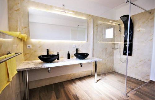 New Villa with Pool - Foto 38