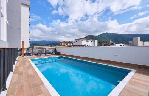 2 QUARTOS com Churrasqueira na Varanda, Piscina, Garagem interna, WiFi 500mbps, Ar Condicionado e Telas de Proteção - Foto 24