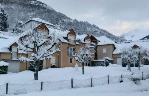 Appartement 2 personnes, superbe vue montagne, exposé sud, Résidence très calme, parking - Foto 11