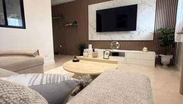 Suite Elégance, Design, Calme, Clim et Parking - Foto 3