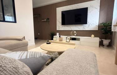 Suite Elégance, Design, Calme, Clim et Parking - Foto 3