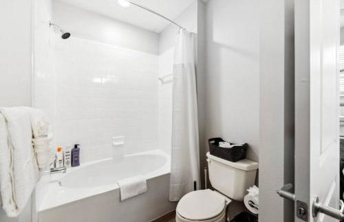 New Apt in DeepEllum with Pool and Parking near Baylor Med - Foto 12