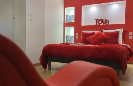 Love Room Perpignan Jacuzzi & Ambiance romantique - Foto 3