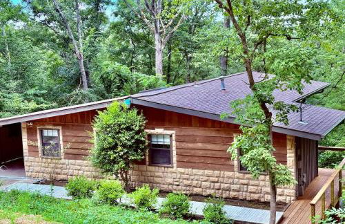 Modern Mountainside Cabin - Photo 24