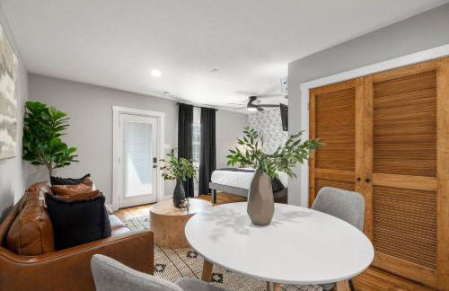 All-In-One - Fully-Equipped Secure Gated Parking! - Foto 16