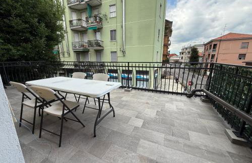 LOVELY APARTMENT WiTH TERRACE NEAR MILAN - Photo 4