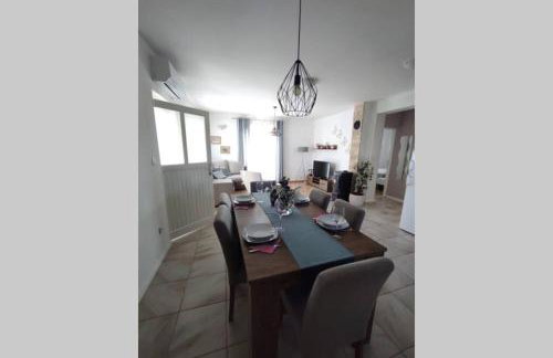 Kuća za odmor M&J s grijanim bazenom - Photo 37