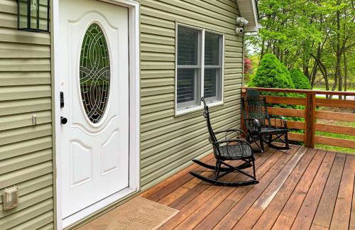 Near Lakes and Resorts Pet-Friendly Long Pond Abode - Foto 28