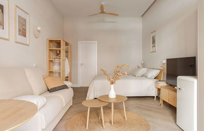 MH Apartments Central Valencia - Photo 18