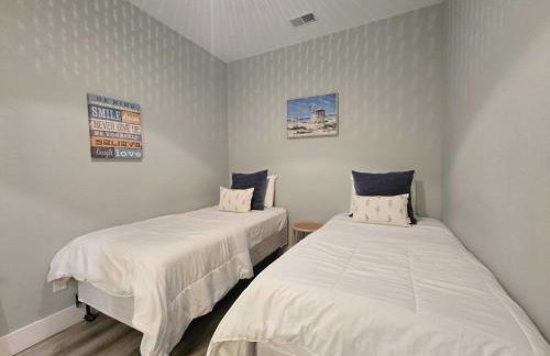 Cozy TC Bay Condo - Photo 16