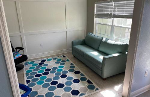 Gone Coastal! Large Heated pool home 30 min from beaches! - Foto 26