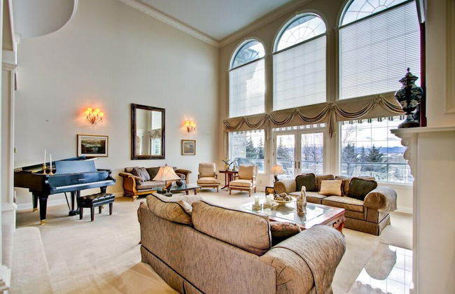 Ghost Lake Manor House - Foto 8