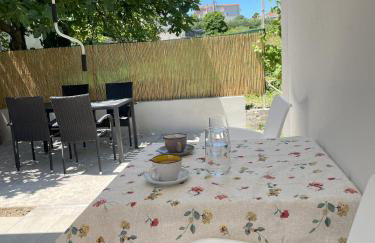 Penny Epetium - Foto 18