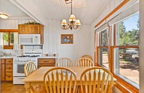 Whispering Waters Bayview Resort Cabin 4 - Foto 16