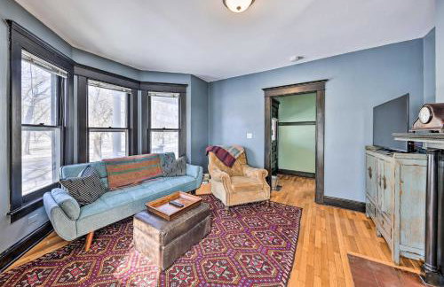 Newly Renovated Home Close to Dtwn Lawrence! - Photo 3