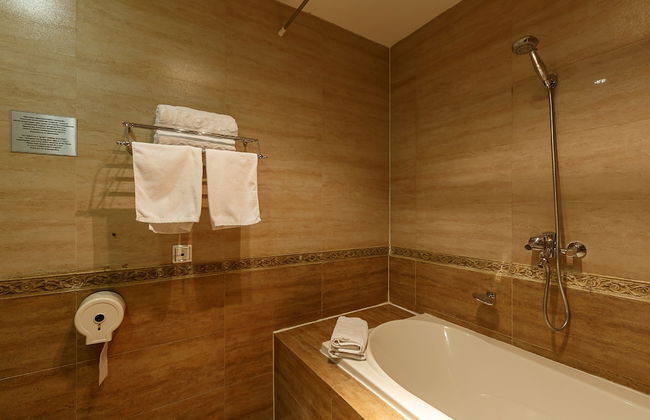 Renion Residence Hotel - Photo 17