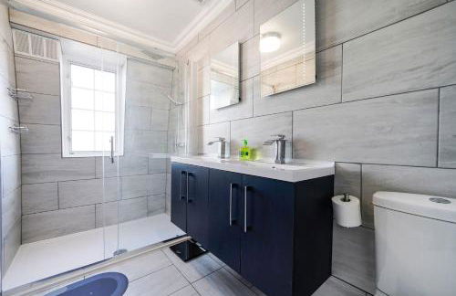 Spacious, 4 bed, Garden, Parking, ExCel London - Foto 6