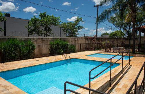 Apto com Piscina, Garagem e Ar Cond no Jardim Zara - Foto 1