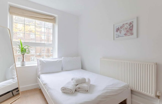 Central & Stylish 1BD Flat - 8mins to Greenwich! - Photo 2