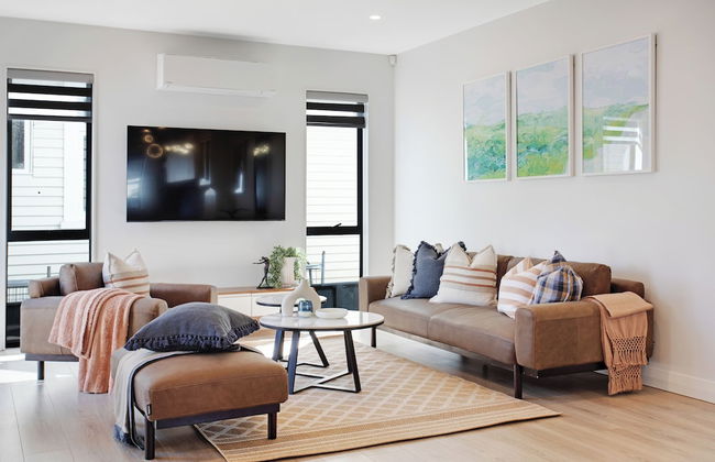 Central Oasis Townhouse with Parking - Photo 25