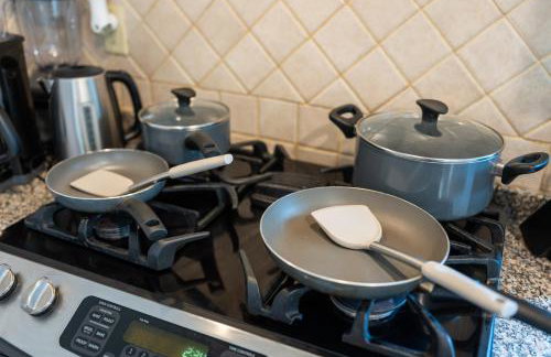 Welcoming Apartment - 10 min Light Rail Access - Foto 7