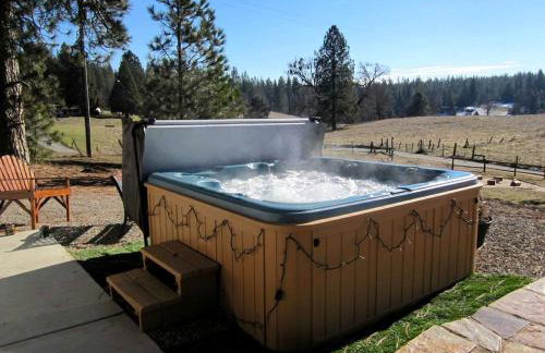 Luxury Cabin Rental with a Fire Pit in Coulterville, California - Foto 28