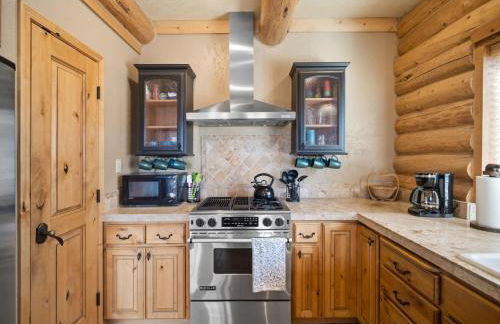 Nomad Peak Retreat Rustic Cabin in Mt Spokane - Foto 6