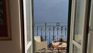 Simo House Stunning Lake View Balcony AC - Foto 5