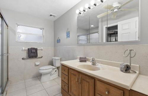 Sun and Fun- Dolphin Diversion - Photo 25