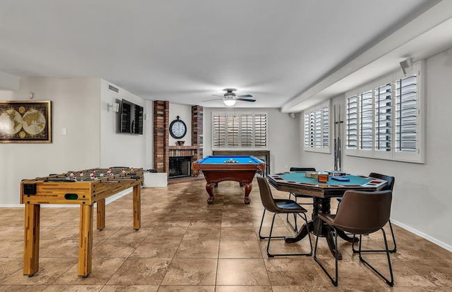 Amenities Galore! Outdoor Living & Lots of Games - Foto 29