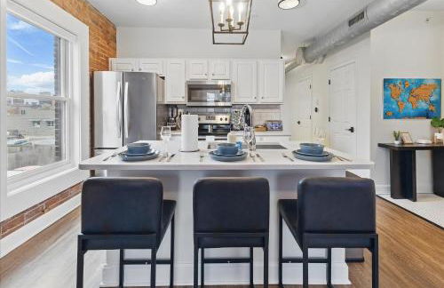 downtown Indy with Fire Pit and Free Parking - Foto 12