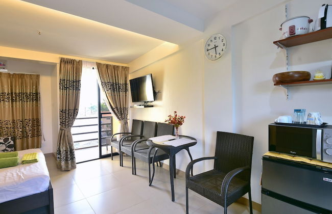 Anahaw Apartments Whitebeach - Photo 7