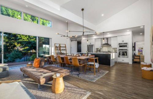 Year-Round Heated Pool - Hot Tub - Fire Pit - Lawn - Foto 20