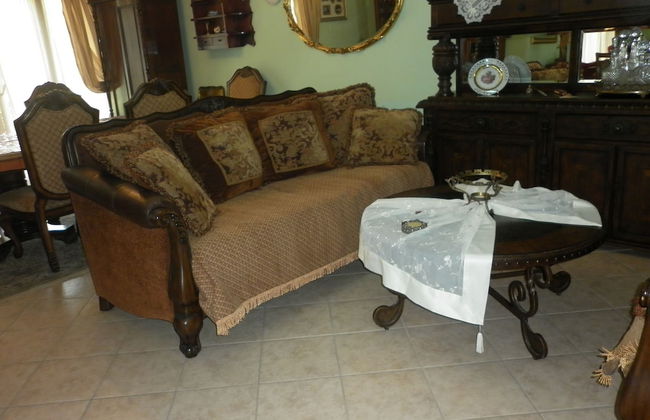 Helen's family home - Photo 28