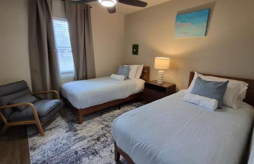 Stylish Newly Remodeled Home with Putting Green - Foto 15