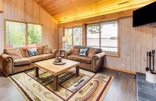 Private Peninsula! Modern-Rustic Fall Lake Cabin - Foto 6