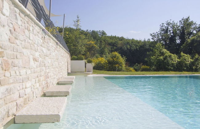 Chic Villa in Acqualagna with Hot Tub in Pool & Private Garden - Foto 22