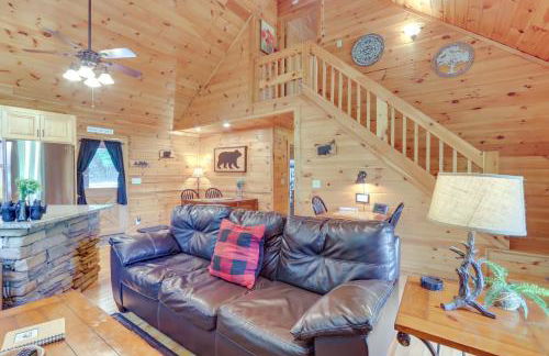 Hot Tub and Game Room Charming Morganton Cabin! - Foto 5