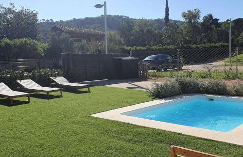 Magnífica casa con piscina - Foto 1