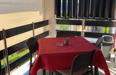 Rosso Apartment 400 m from Beach, Comfortable Stay & Free Parking - Foto 8