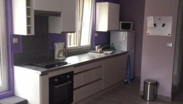 La maison parisienne maison deux pièces à louer au pied du métro - Foto 3