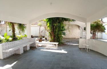 Casa 30 metros da praia com wifi e garagem 6 carros - Photo 43