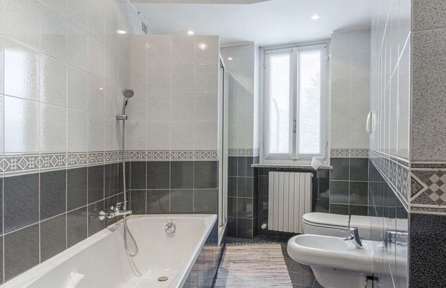 3 bedroom House in Bellano with private pool and garden - Photo 3