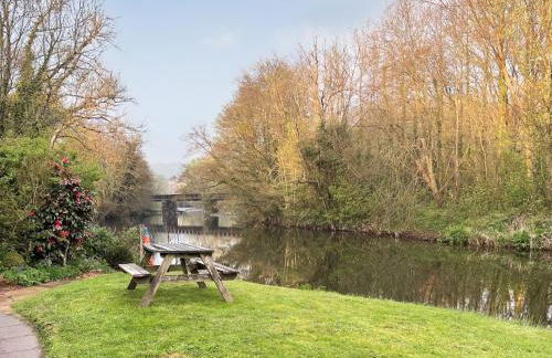 The Annex - Photo 15