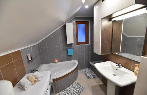 Iva's Place - Foto 42