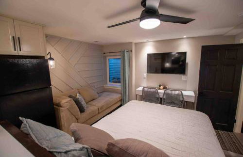 Modern Studio Basement with Private Entrance - Foto 6